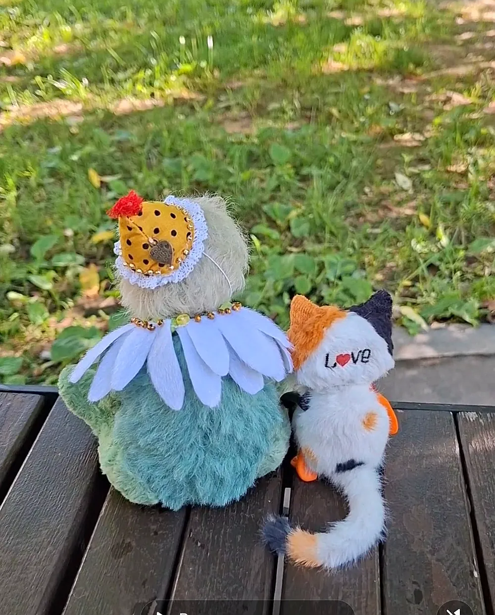 Tiffany and the Pixel by Vera Toys - Bear Pile