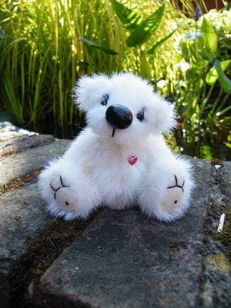 Lily by Gyll's Bears - Bear Pile