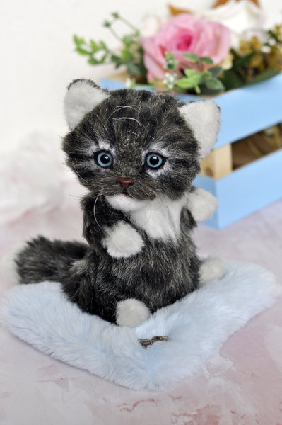 gray stuffed cat