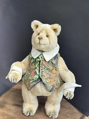 Rose by Susanne Tauber - Bear Pile