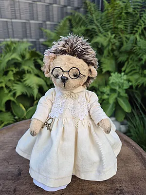 Rose by Susanne Tauber - Bear Pile