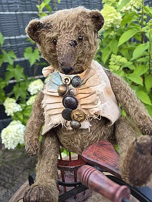 Rose by Susanne Tauber - Bear Pile