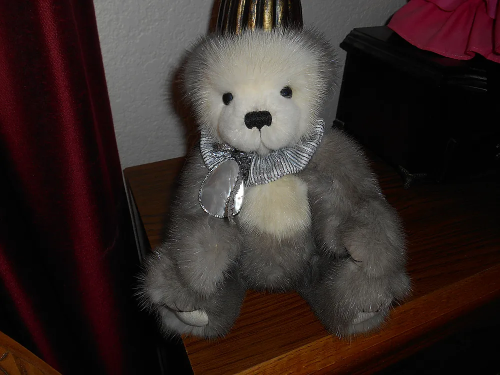 Ariana by Diana Watts/Di Bears - Bear Pile