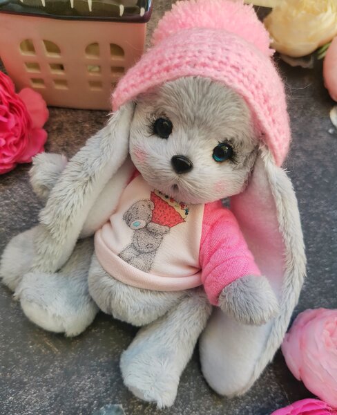 Bunny Emma by Evgeniya Bear Pile