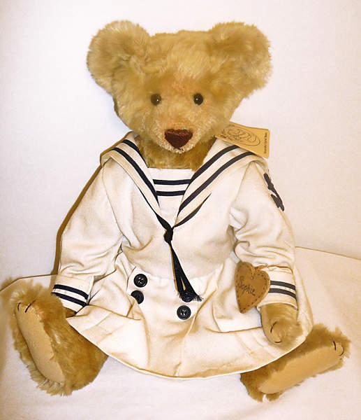 Sophie by Rosalie Frischmann - Bear Pile