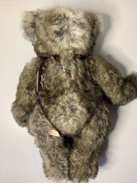 作家テディベア　Cathy Lynn Forcino様　アンティークベア Esmeralda Bear by Cathy Lynn Forcino - Bear Pile