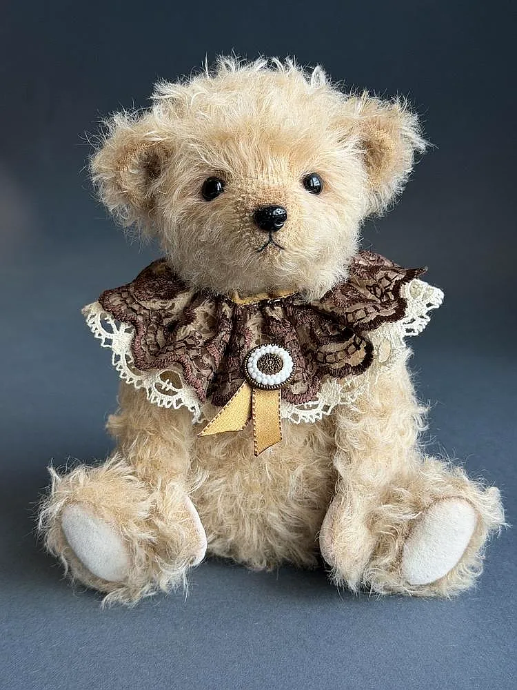 Oscar by Hanna Kypychenko - Bear Pile