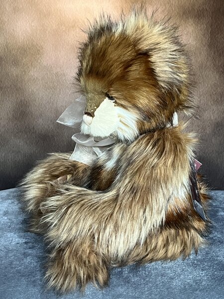 Sticky Toffee by Charlie Bears - Bear Pile