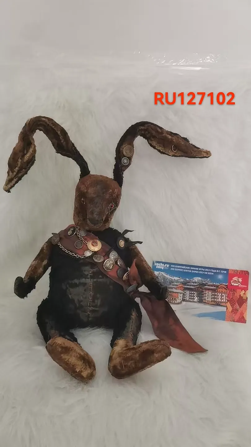 Demon Rabbit by KE CHUNHONG - Bear Pile
