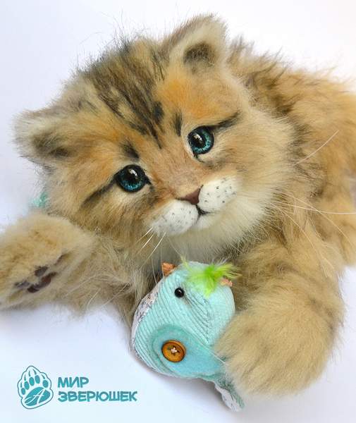 Murzik Murzik. Kitten by Anastasia Arzhaeva - Bear Pile