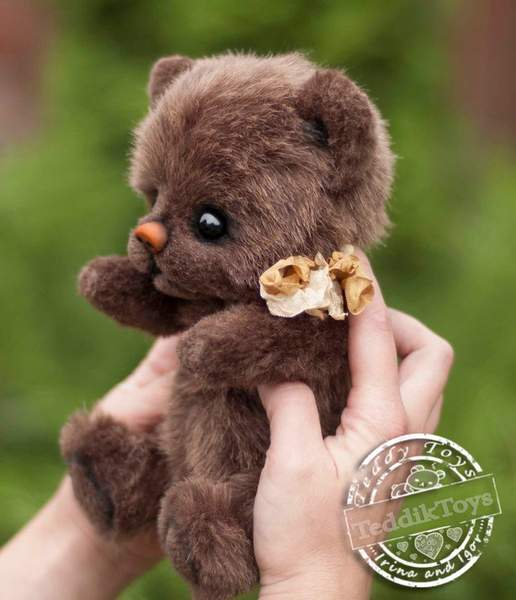 Bear Caramel by Irina Vnukova Bear Pile