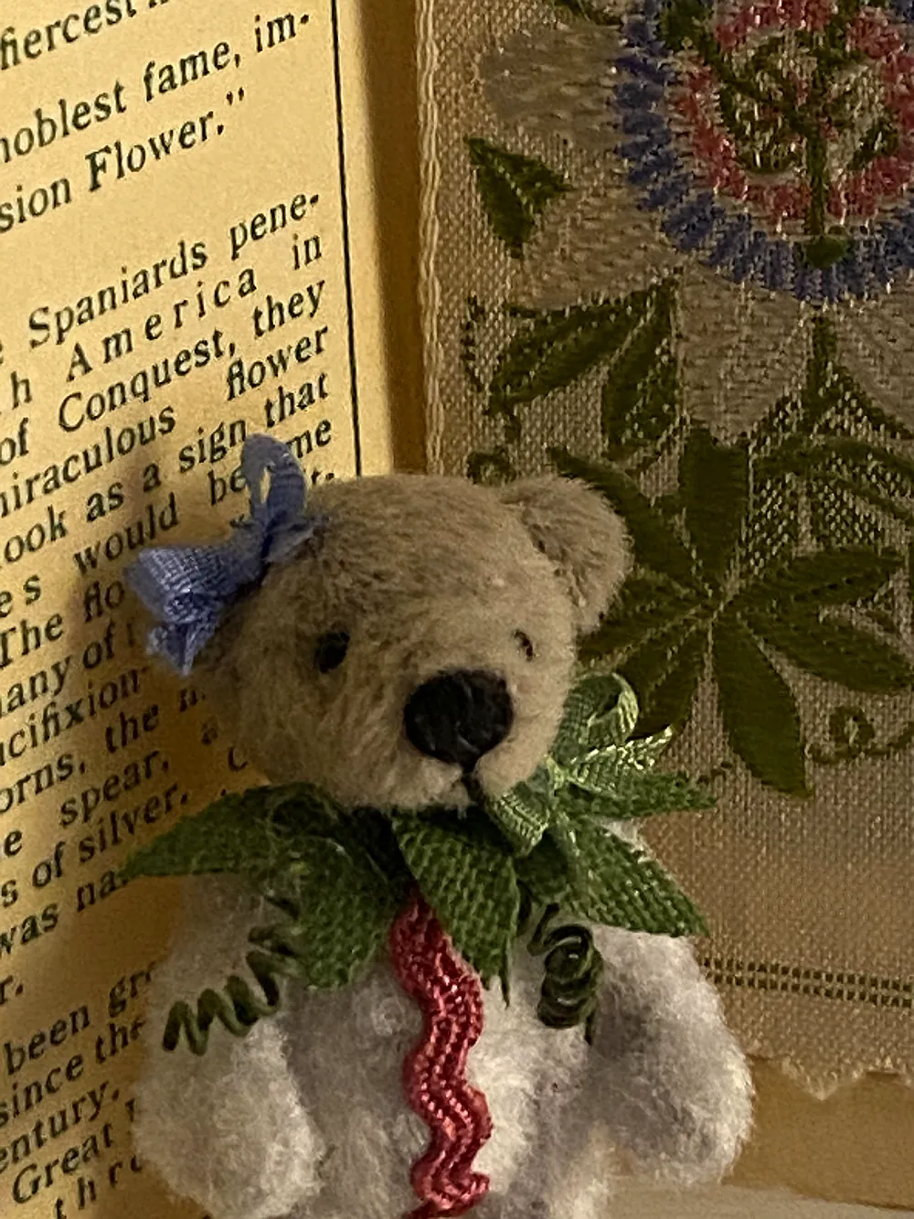 Ric Rac Corners Lady Passion flower by Sally Lambert - Bear Pile
