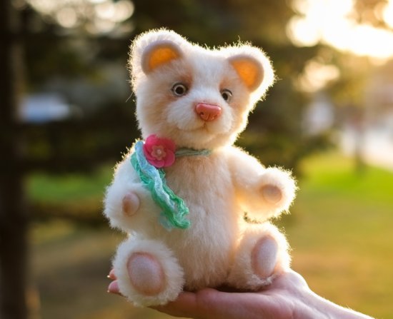 Melody By The Red Tail Bear Pile